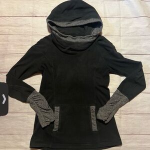 Lululemon apres run pullover Black and Gray Hooded cowl neck Sweatshirt size 6